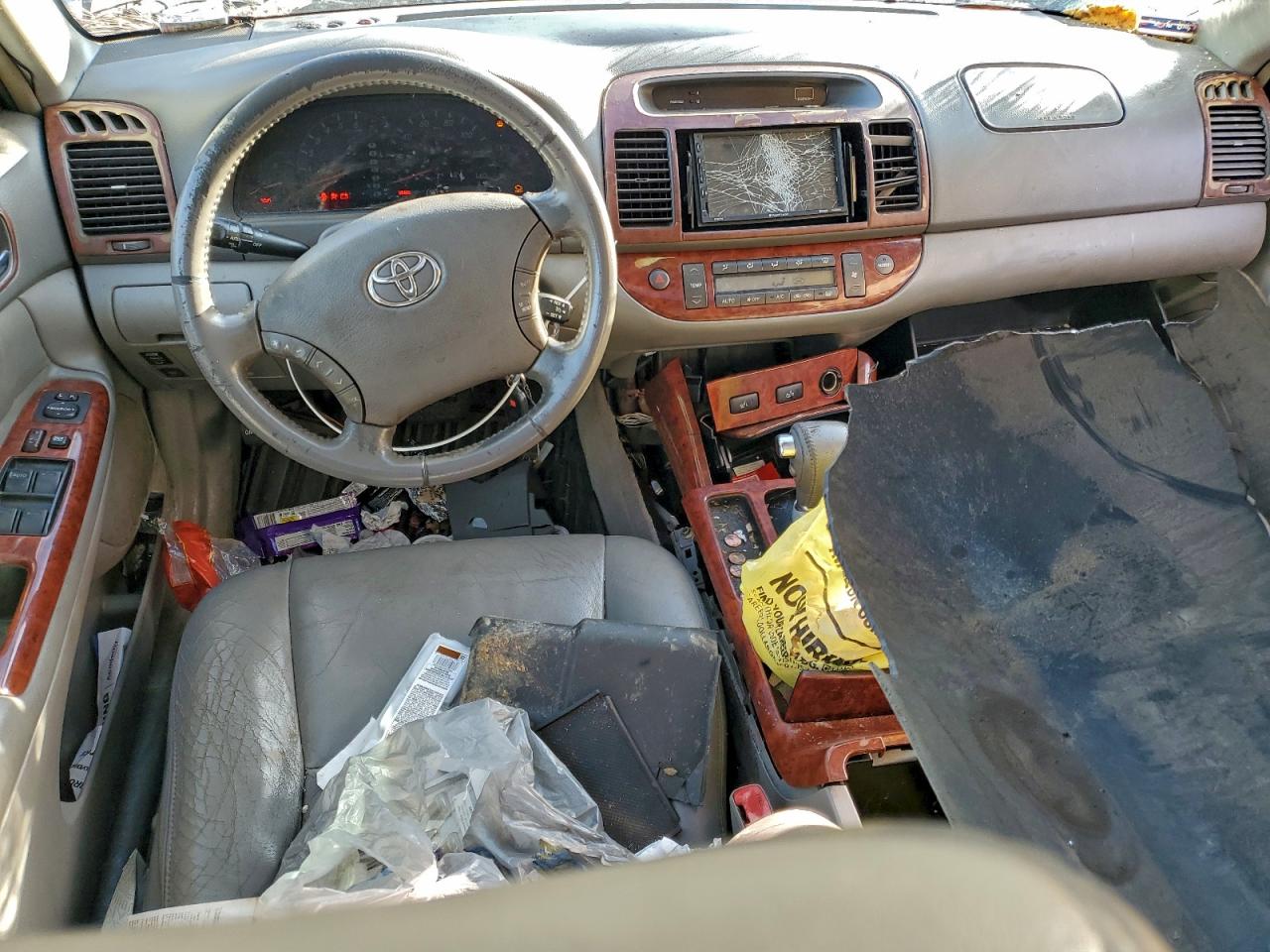 2005 TOYOTA CAMRY LE photo 8