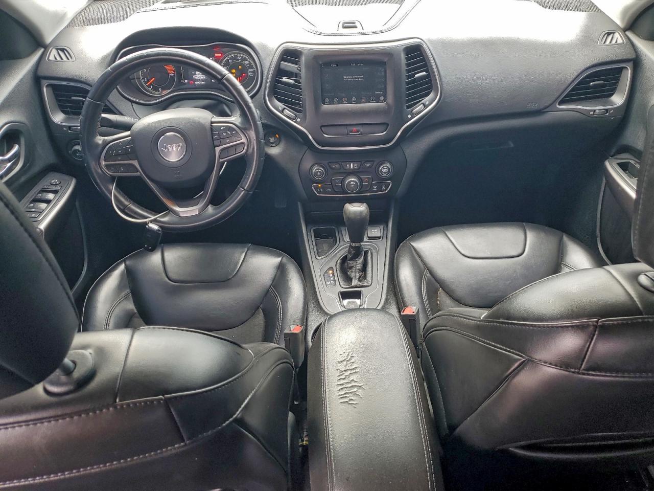 2019 JEEP CHEROKEE LATITUDE PLUS photo 8