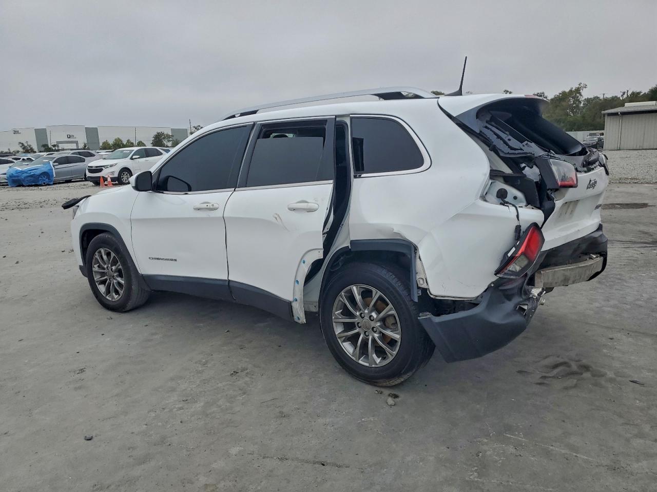 2019 JEEP CHEROKEE LATITUDE PLUS photo 2