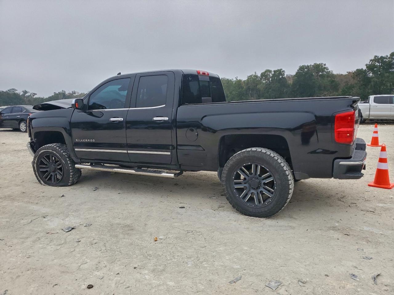 2015 CHEVROLET SILVERADO K1500 LTZ photo 2