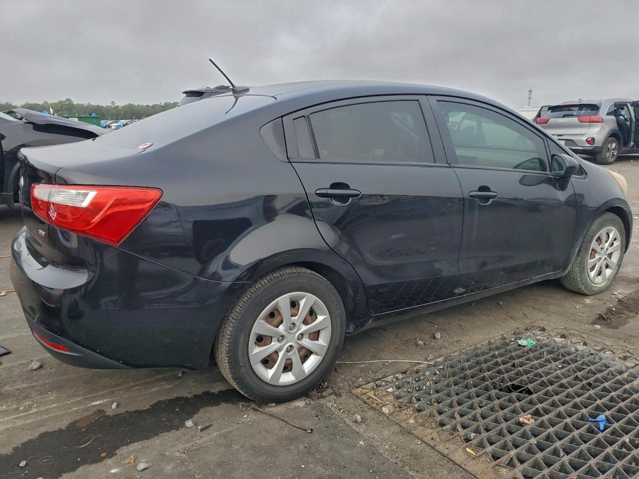 2013 KIA RIO LX photo 3