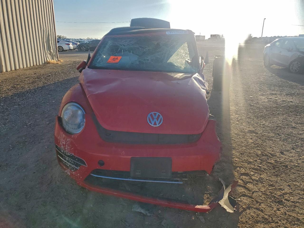 2019 VOLKSWAGEN BEETLE S photo 5