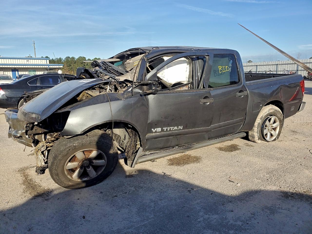 2011 NISSAN TITAN