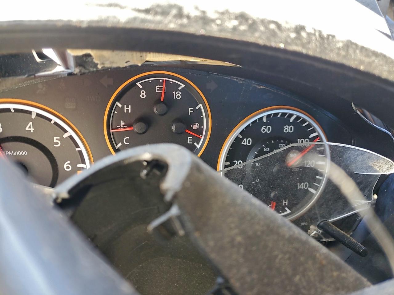 2011 NISSAN TITAN S photo 9