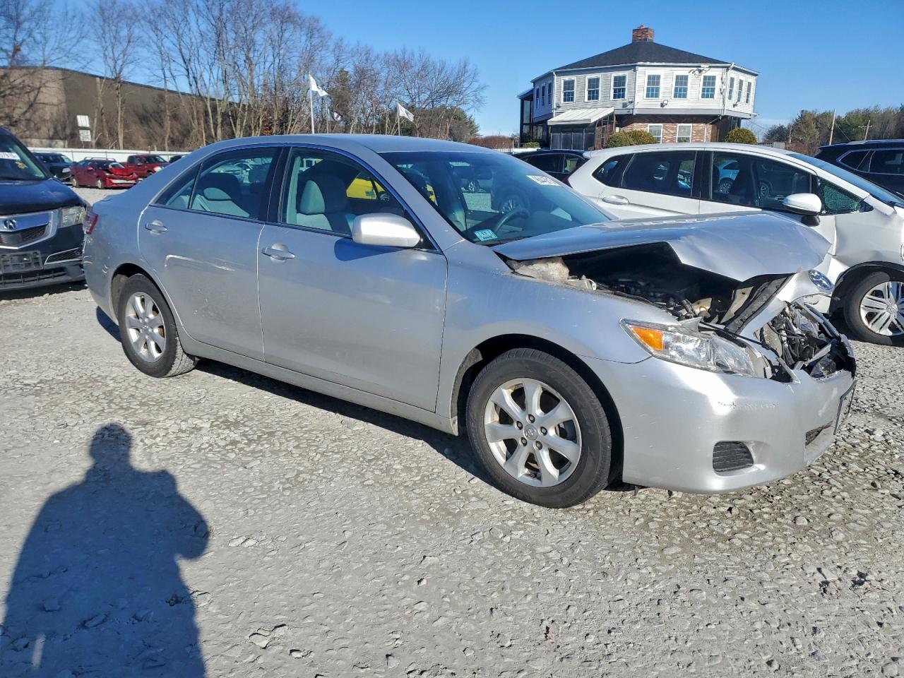 2011 TOYOTA CAMRY BASE photo 4