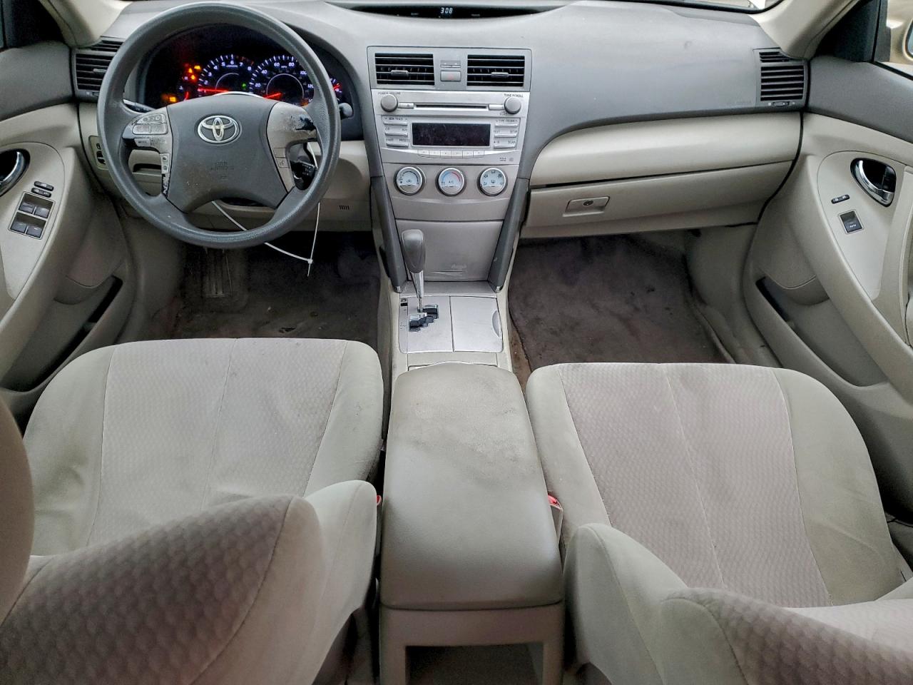 2010 TOYOTA CAMRY BASE photo 8