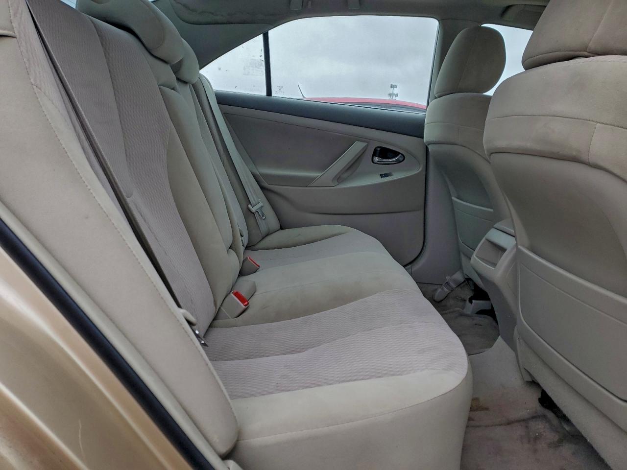 2010 TOYOTA CAMRY BASE photo 10