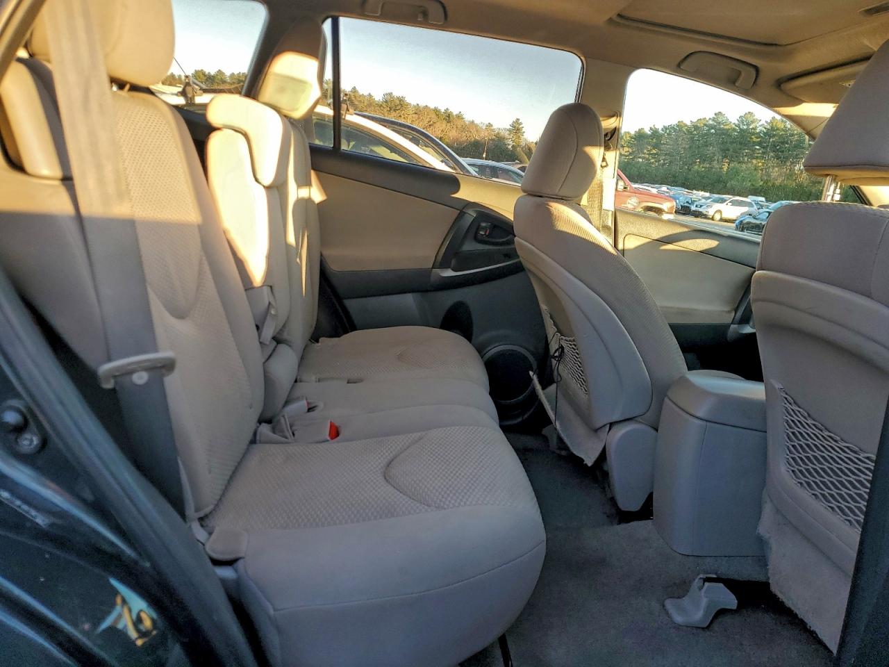 2012 TOYOTA RAV4 photo 11