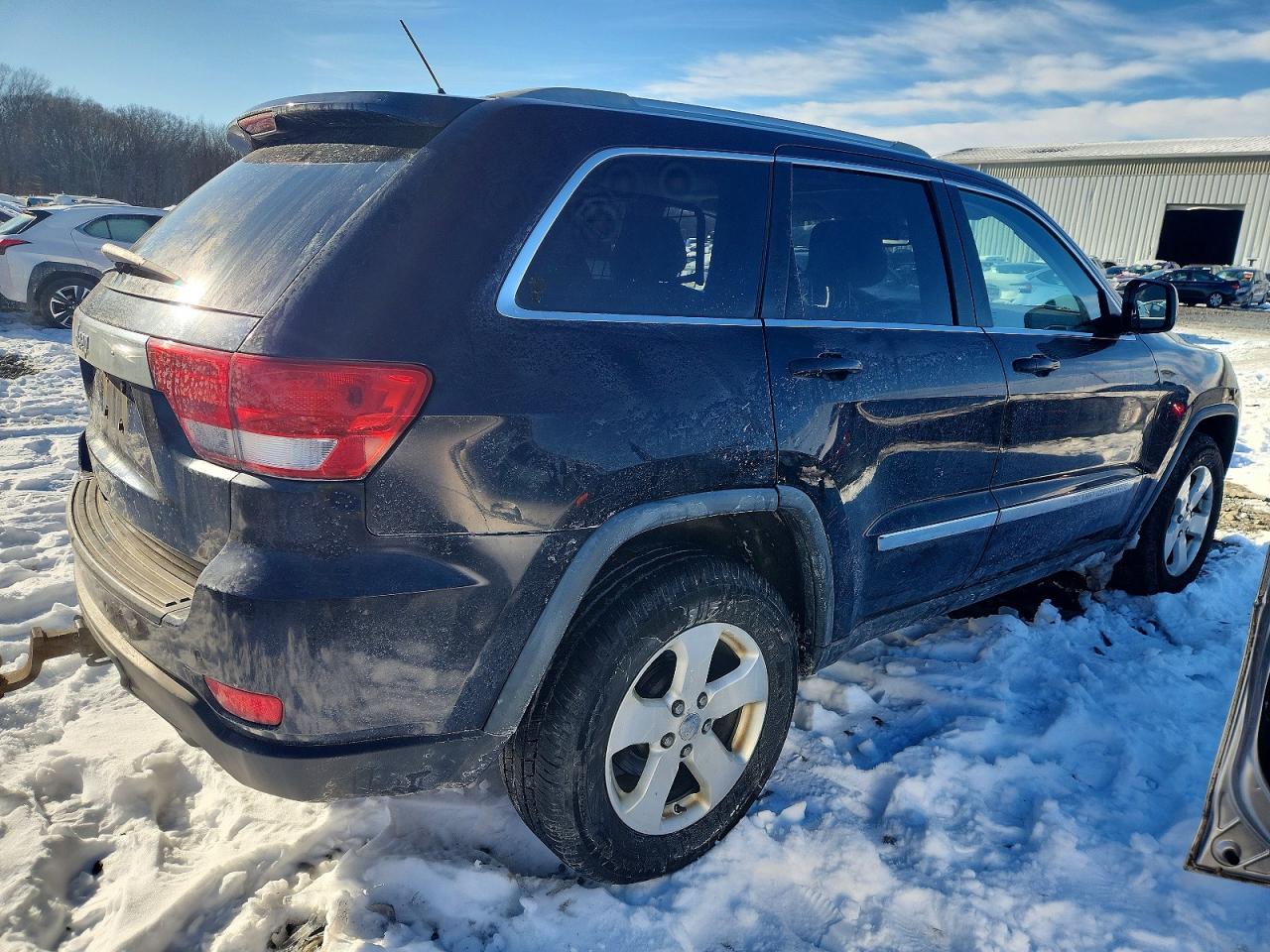 2011 JEEP GRAND CHEROKEE LAREDO photo 3