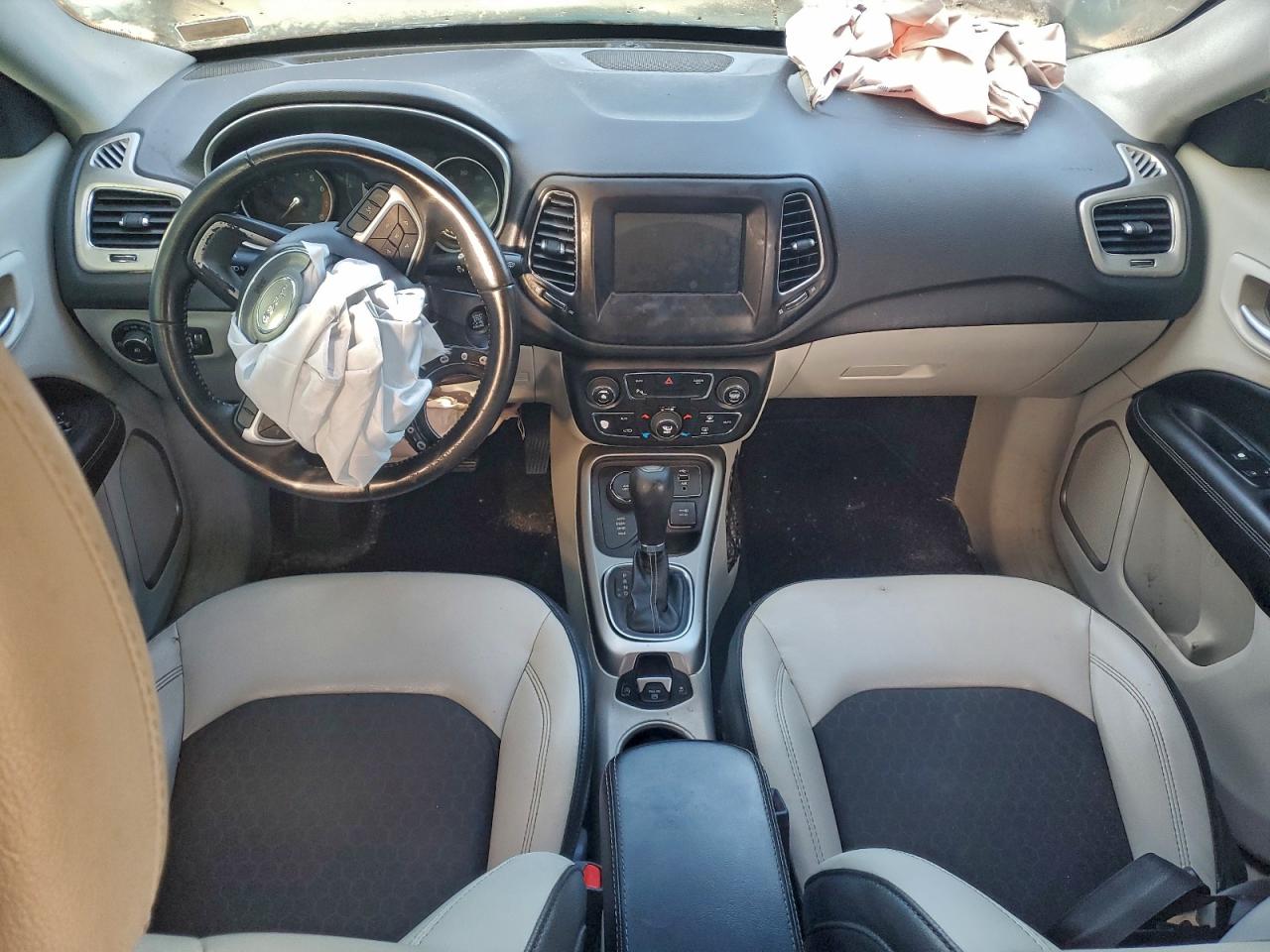 2019 JEEP COMPASS LATITUDE photo 8