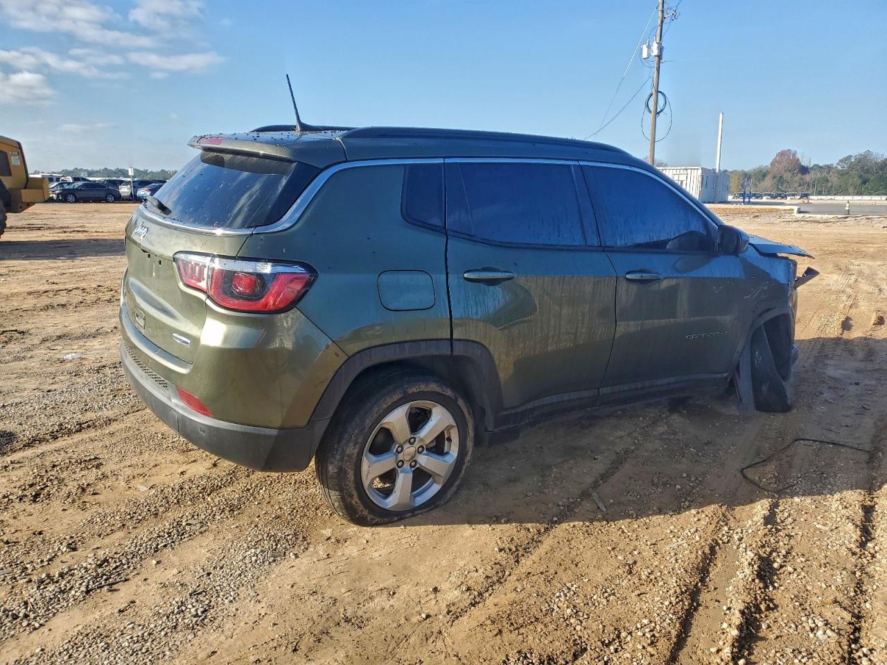 2019 JEEP COMPASS LATITUDE photo 3