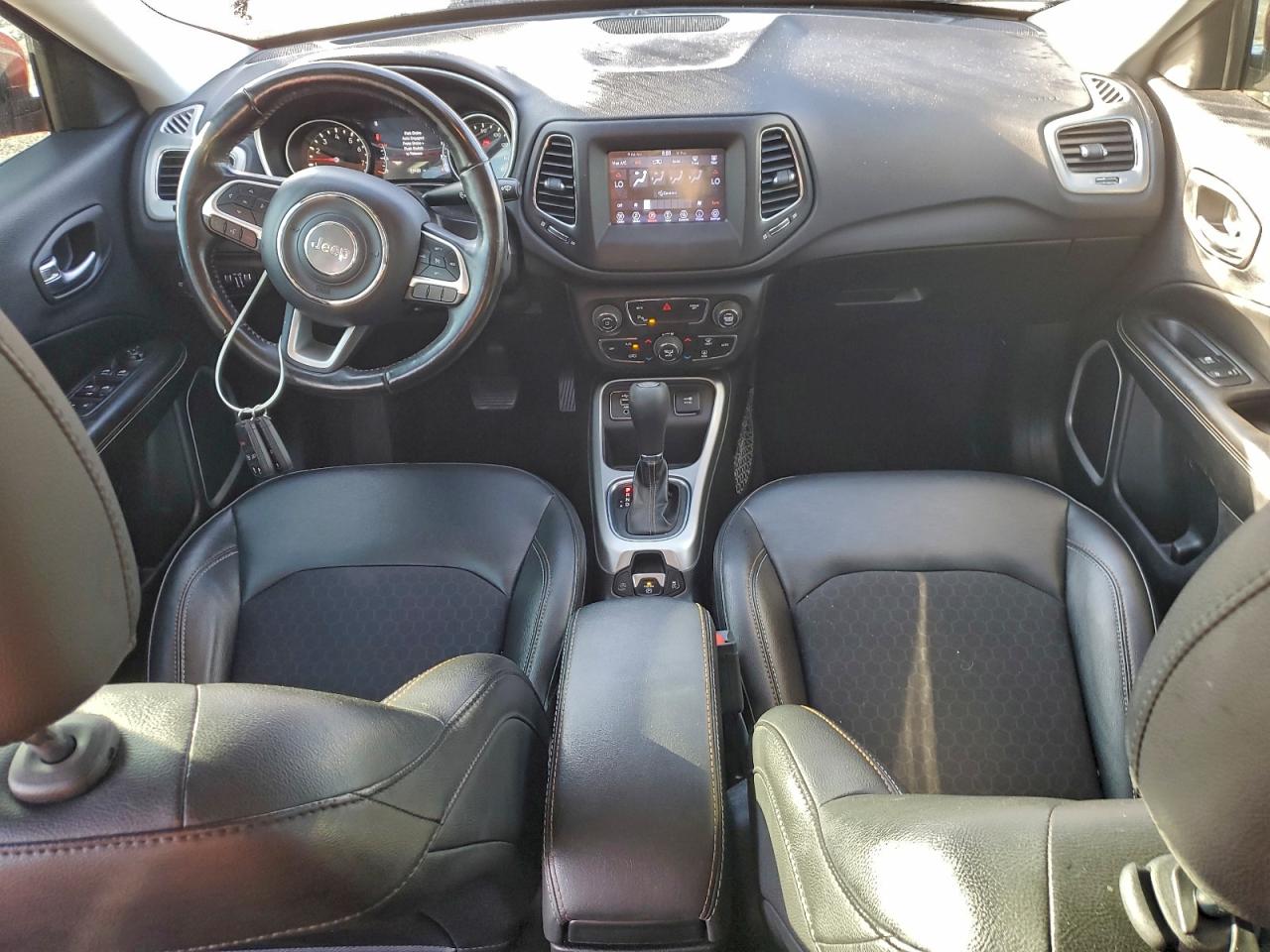 2019 JEEP COMPASS LATITUDE photo 8