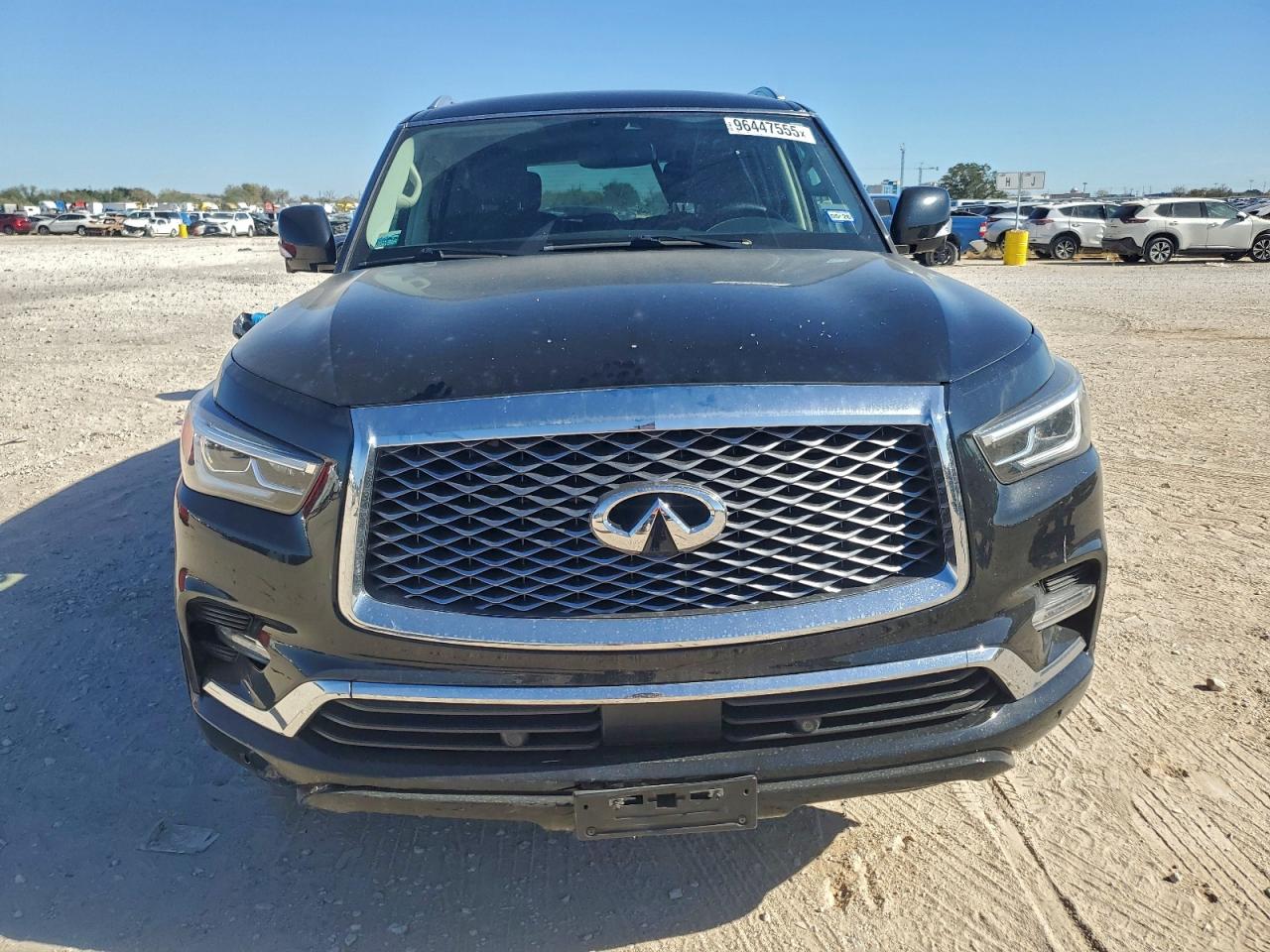 2019 INFINITI QX80 LUXE photo 5