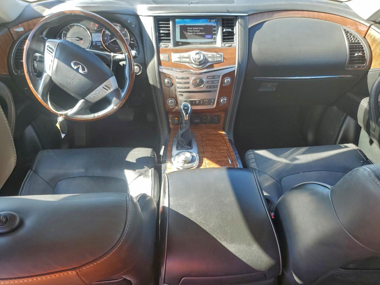 2019 INFINITI QX80 LUXE photo 8