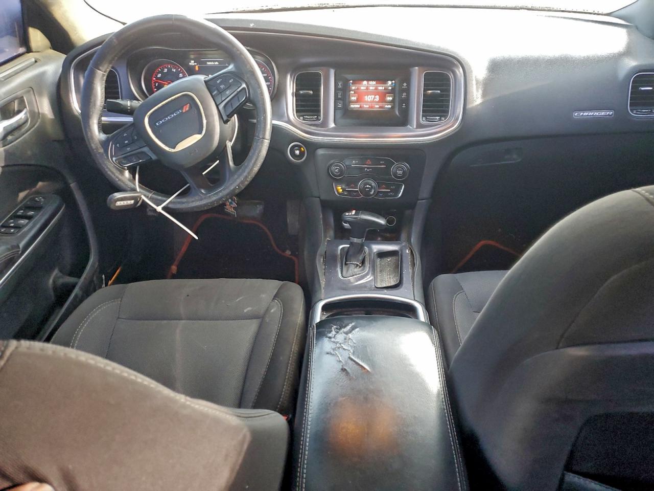 2016 DODGE CHARGER SE photo 8