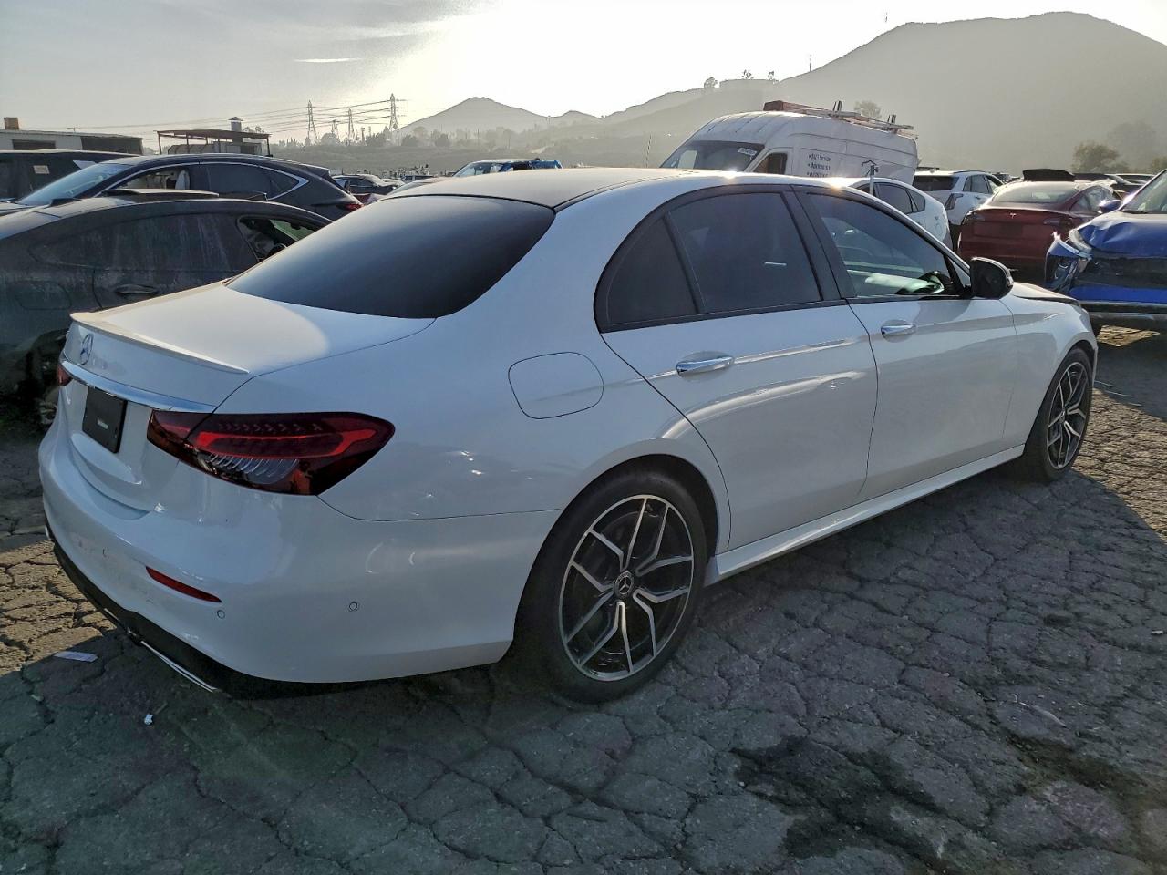 2023 MERCEDES-BENZ E 350 photo 3