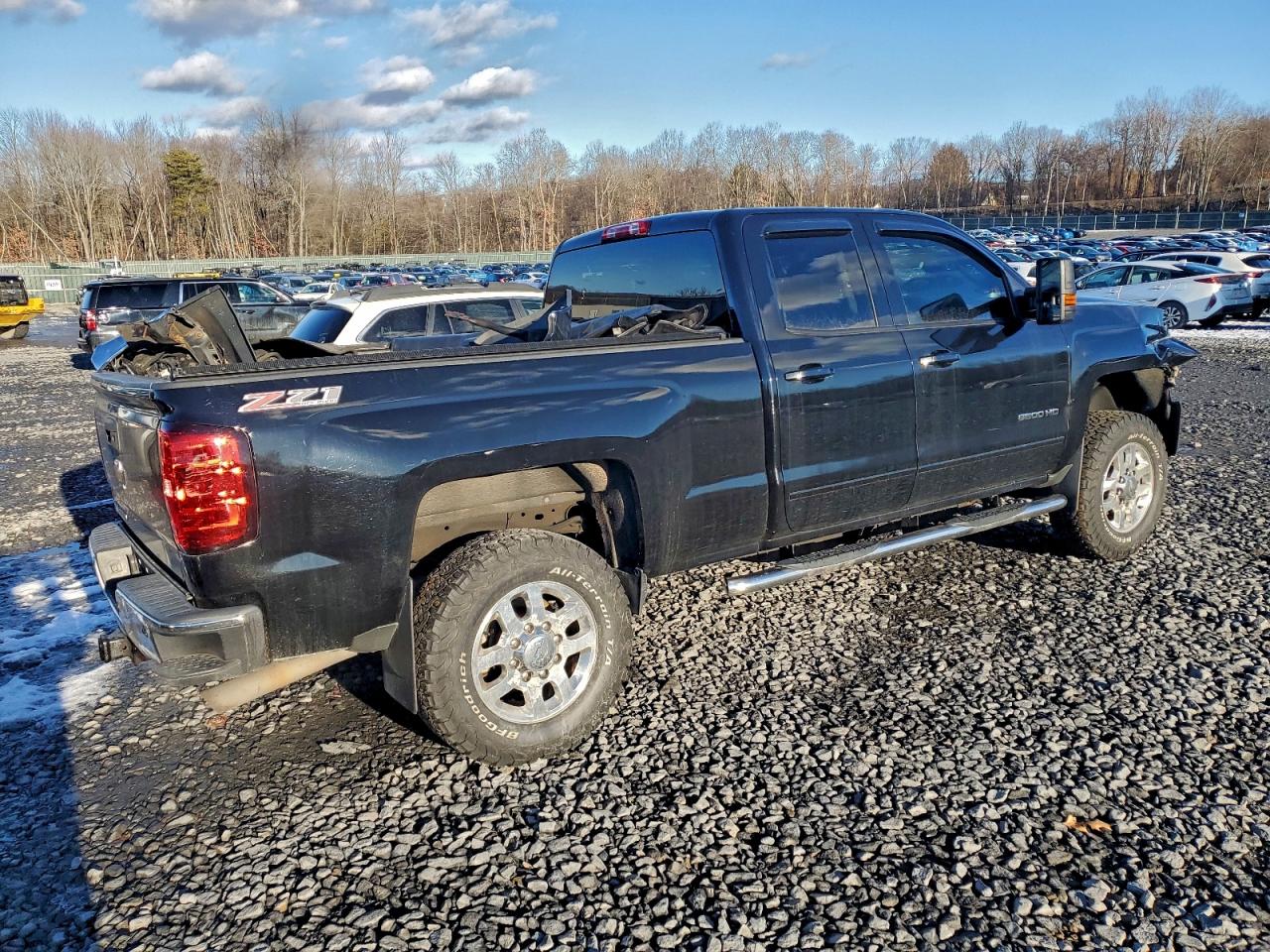 2015 CHEVROLET SILVERADO K2500 HEAVY DUTY LT photo 3