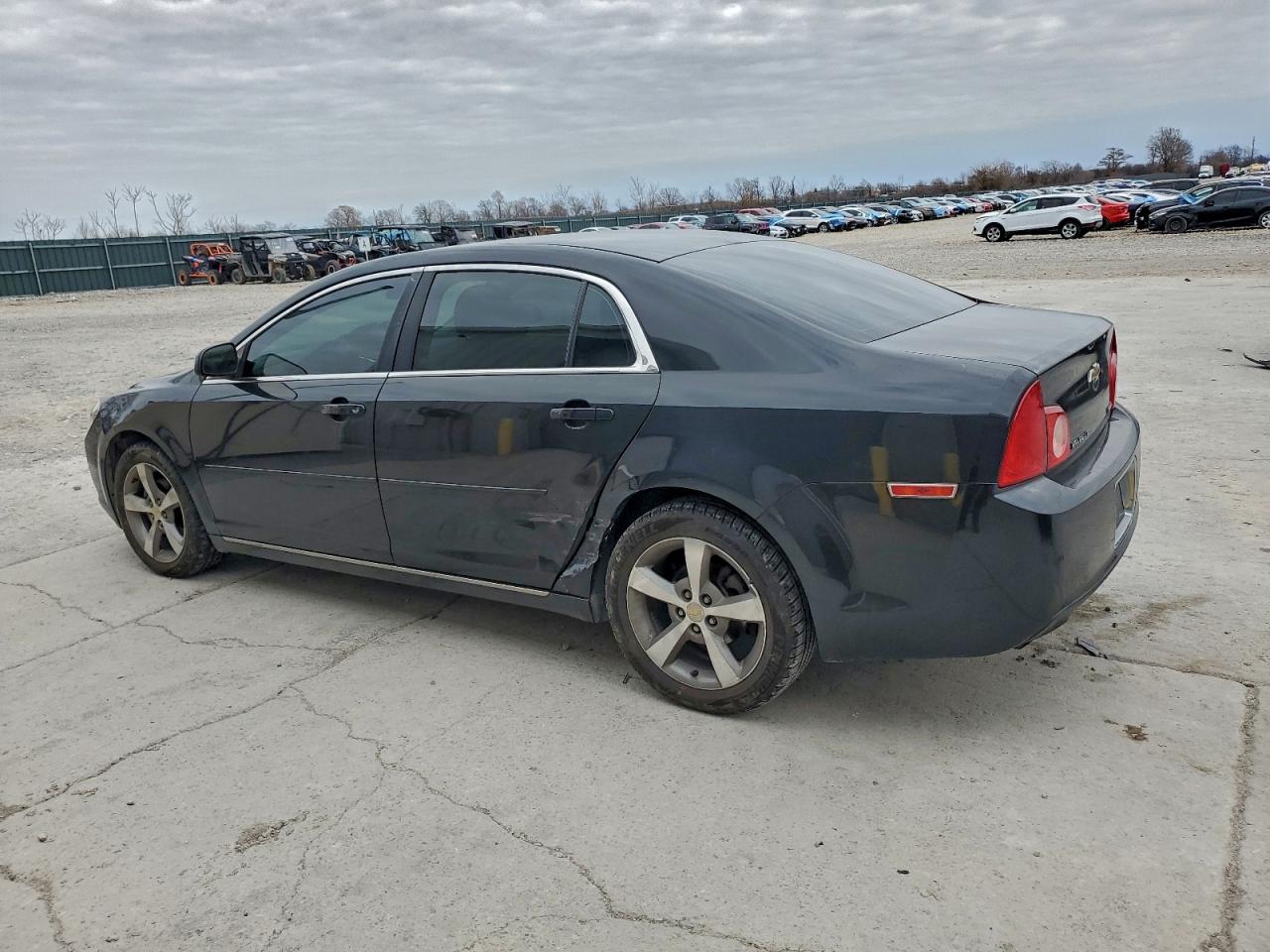 2011 CHEVROLET MALIBU 1LT photo 2