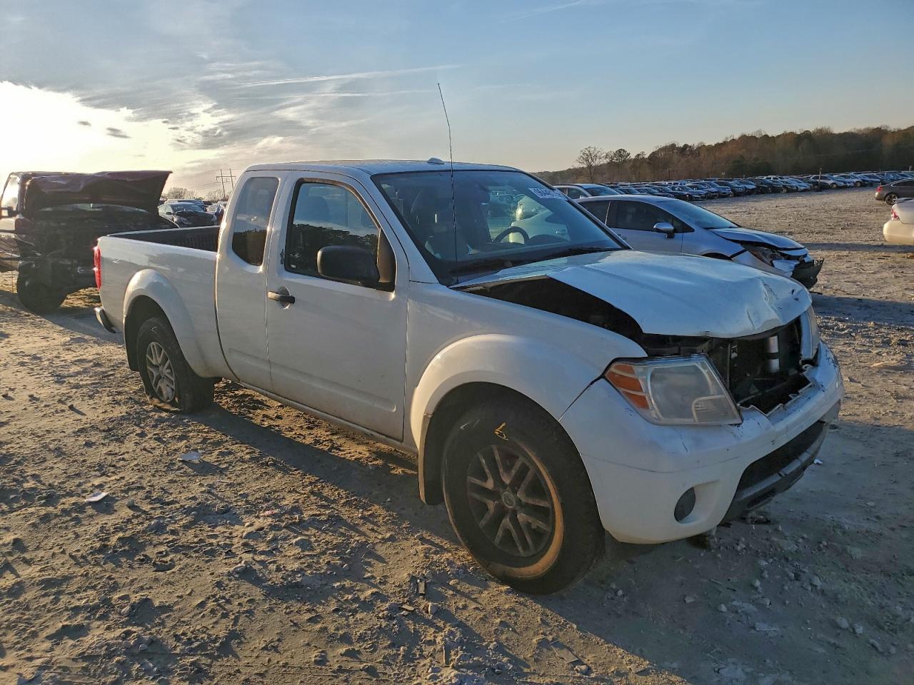 2018 NISSAN FRONTIER S photo 4