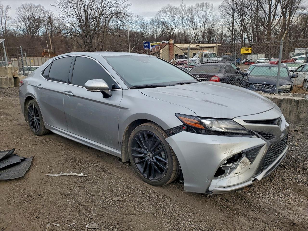 2022 TOYOTA CAMRY XSE photo 4