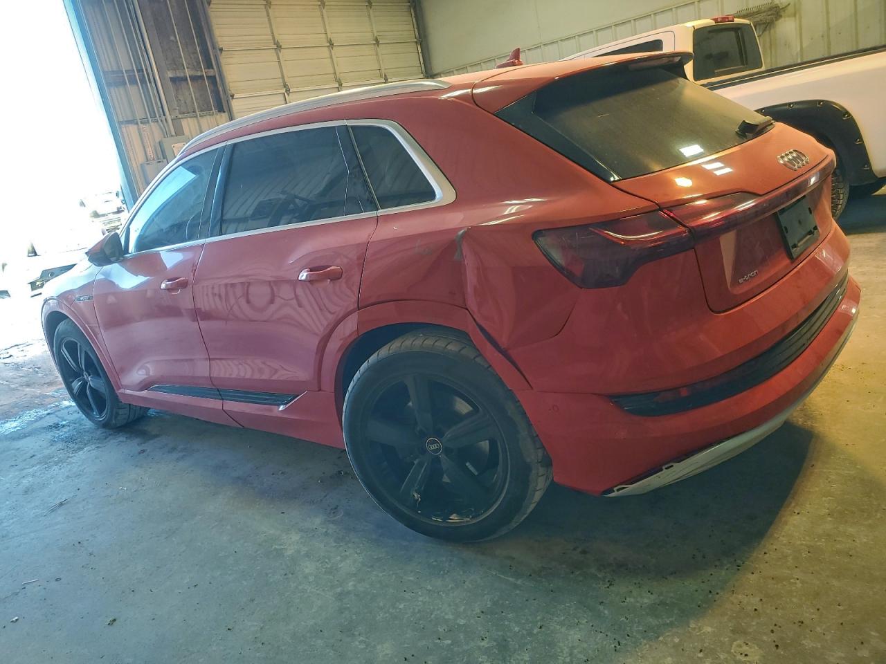 2019 AUDI E-TRON PRESTIGE photo 2