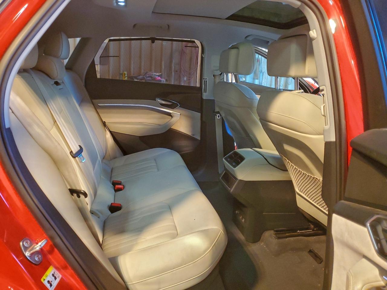 2019 AUDI E-TRON PRESTIGE photo 11
