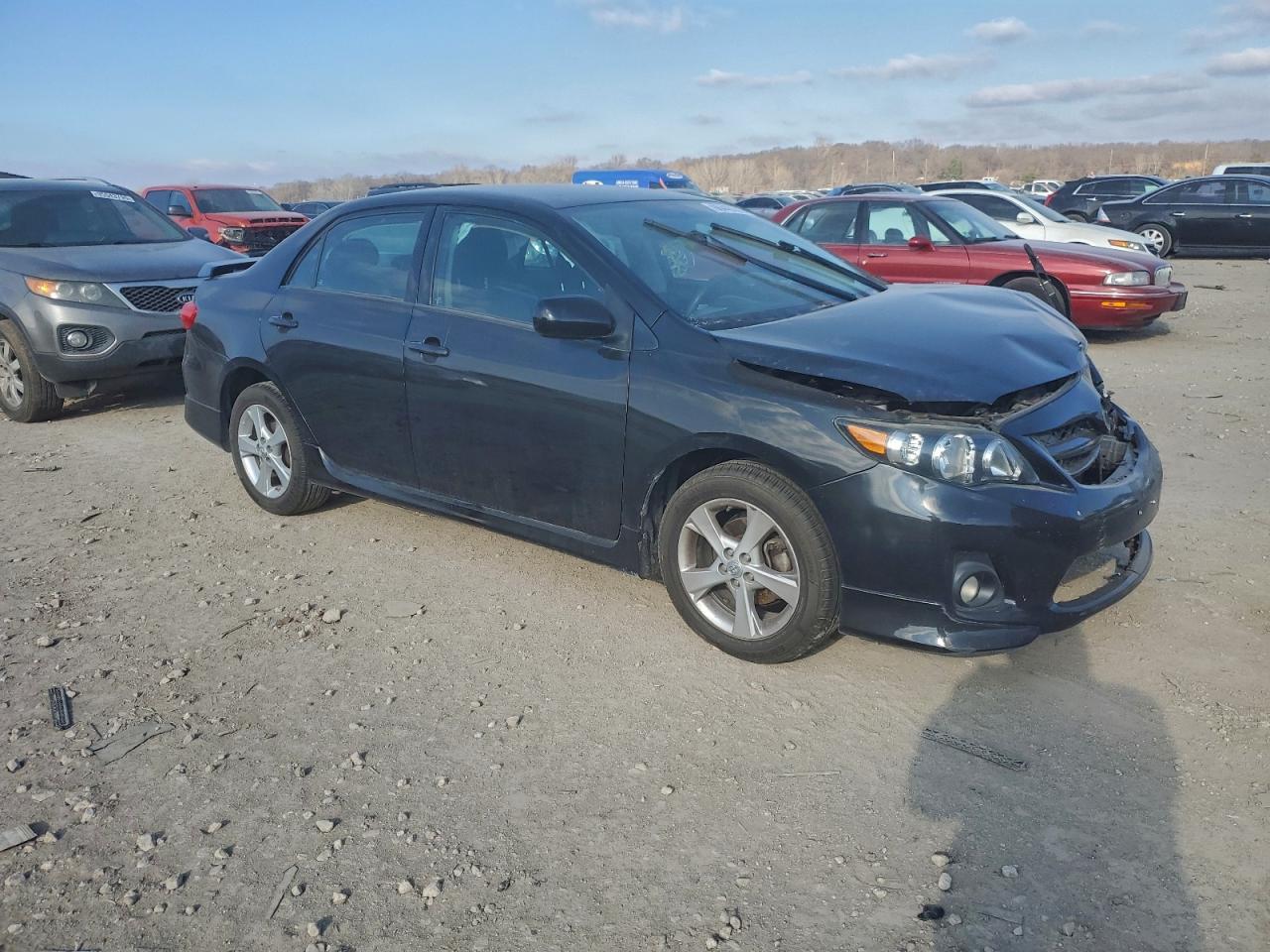 2013 TOYOTA COROLLA BASE photo 4