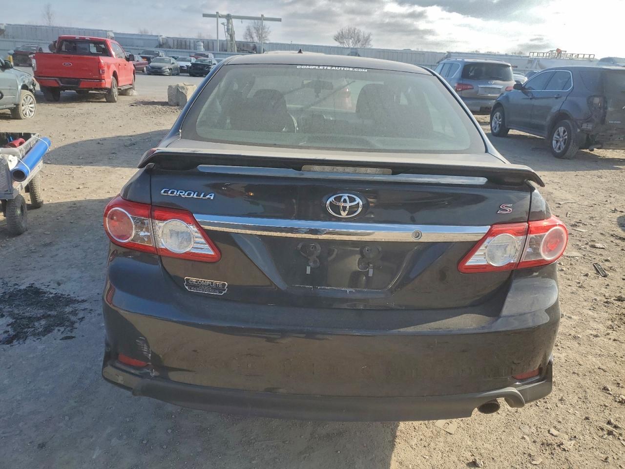 2013 TOYOTA COROLLA BASE photo 6