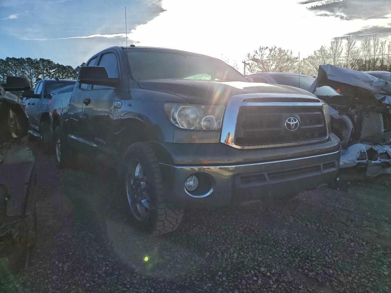 2012 TOYOTA TUNDRA DOUBLE CAB SR5 photo 4