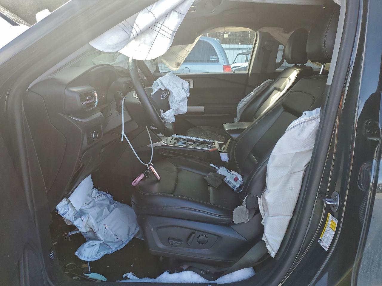 2024 FORD EXPLORER XLT photo 7