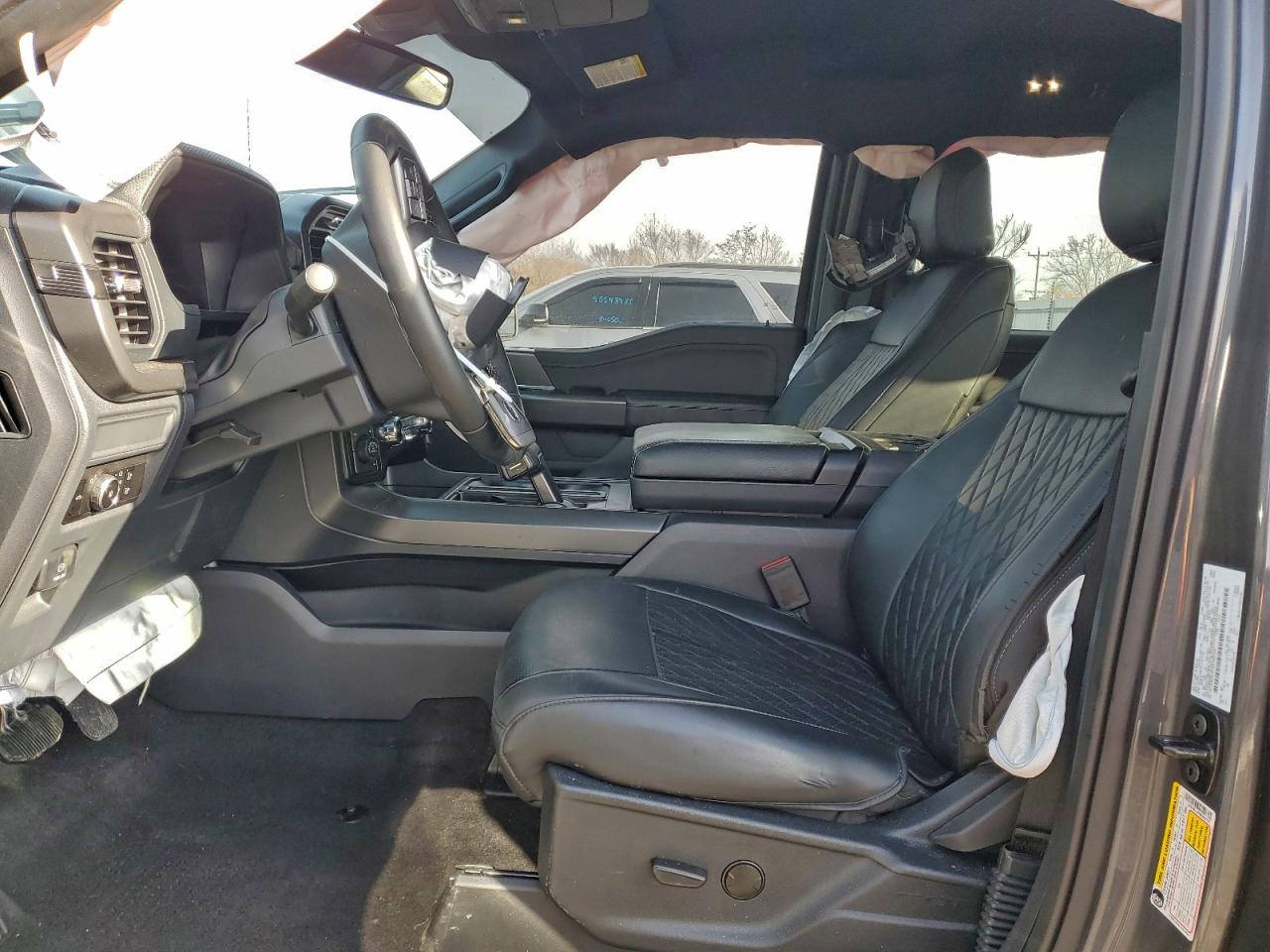 2024 FORD F150 XLT photo 13