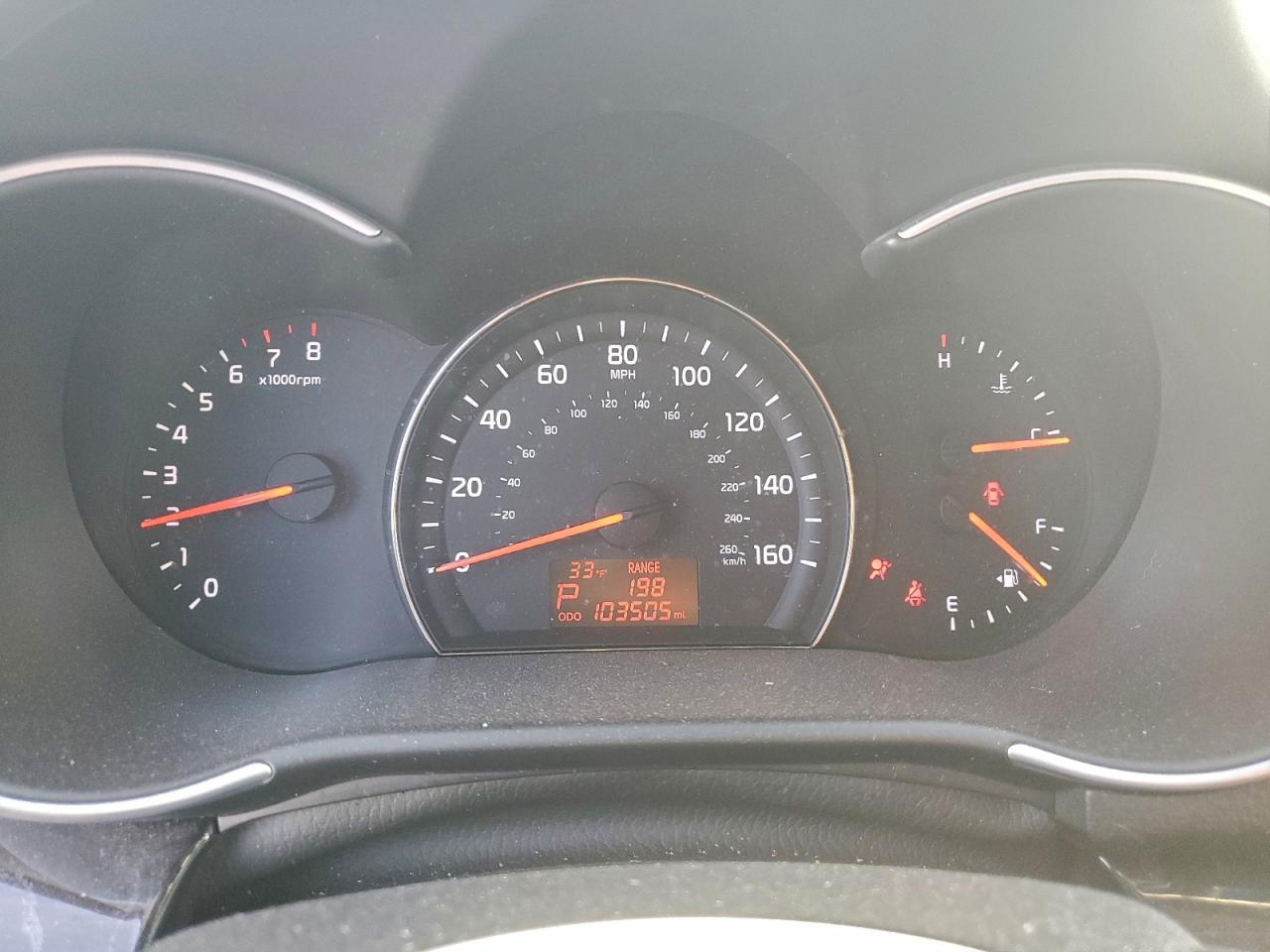 2015 KIA SORENTO LX photo 9