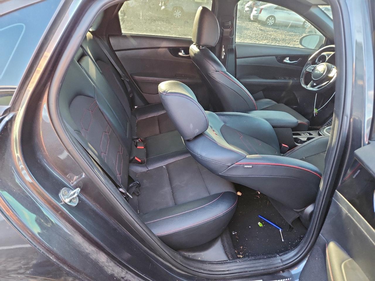 2023 KIA FORTE GT photo 10