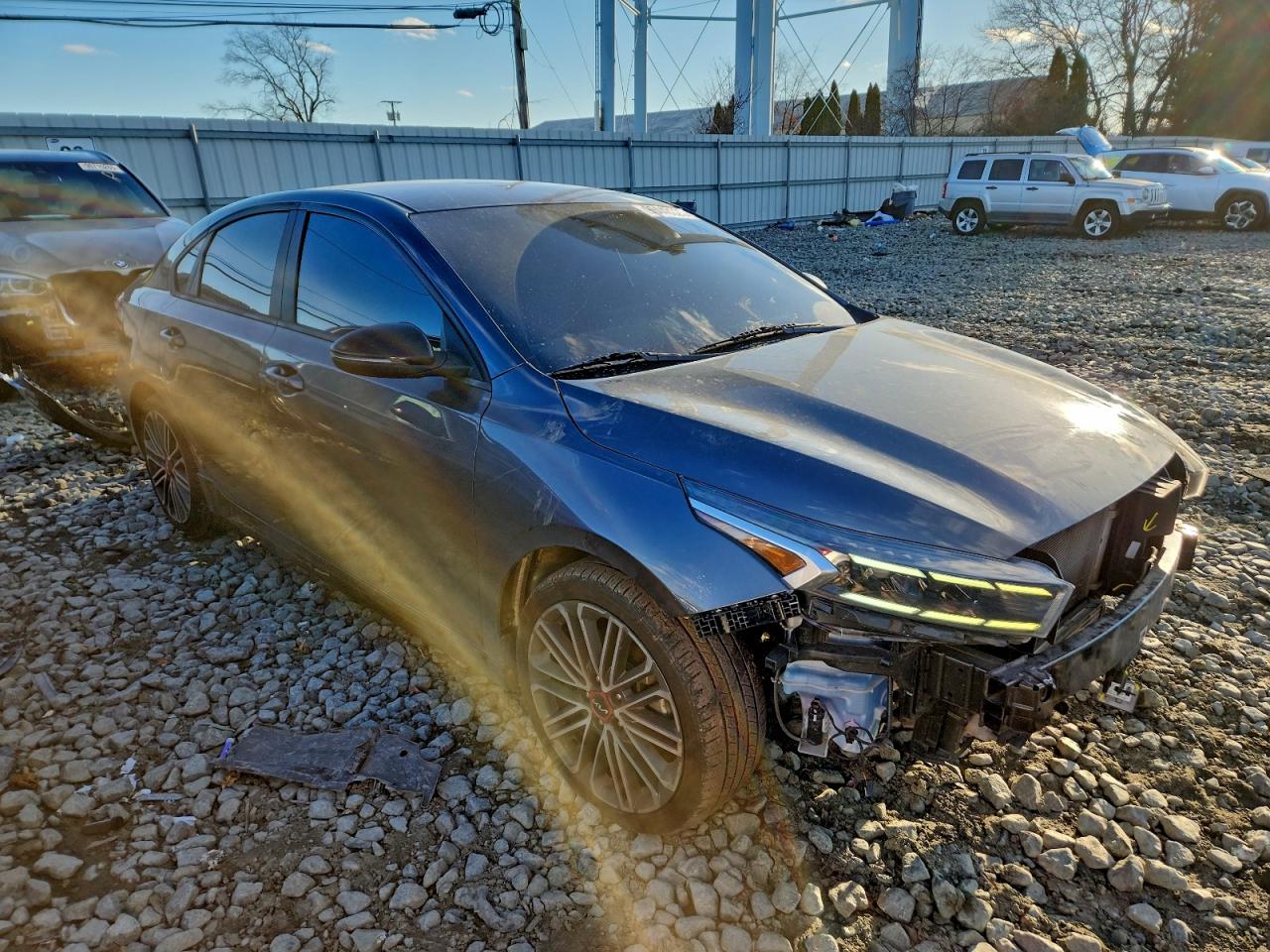 2023 KIA FORTE GT photo 4