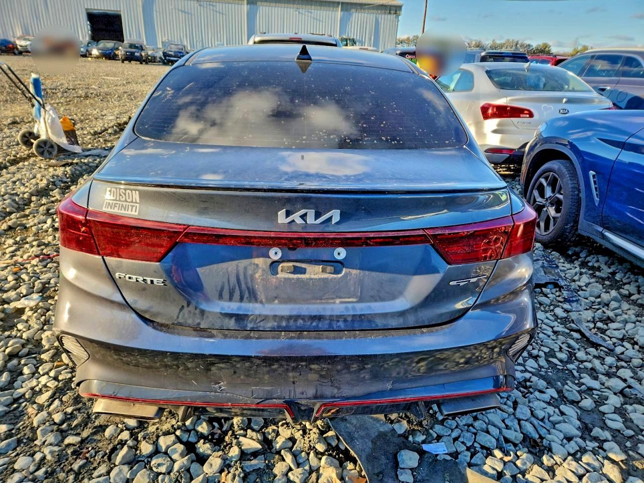 2023 KIA FORTE GT photo 6