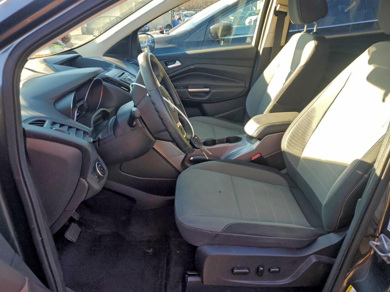 2015 FORD ESCAPE SE photo 7