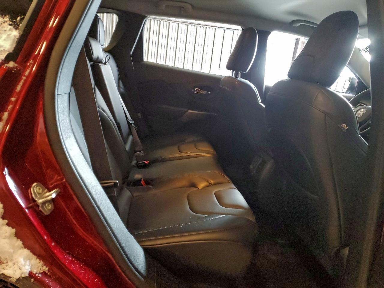 2021 JEEP CHEROKEE LATITUDE LUX photo 10