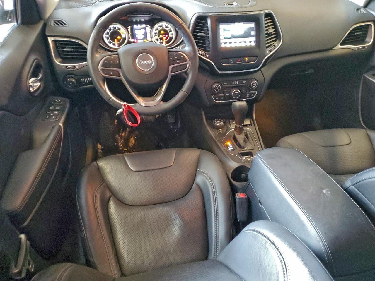 2021 JEEP CHEROKEE LATITUDE LUX photo 8
