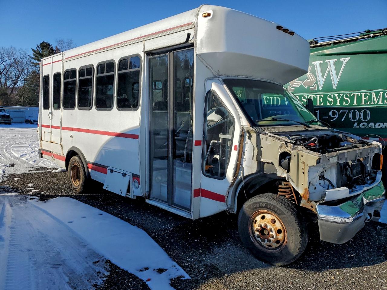 2007 FORD ECONOLINE E450 SUPER DUTY CUTAWAY VAN photo 4