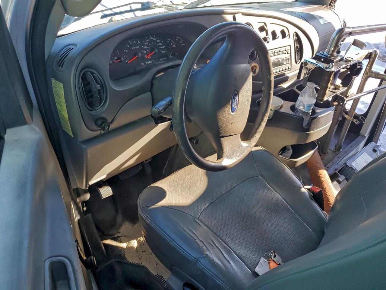 2007 FORD ECONOLINE E450 SUPER DUTY CUTAWAY VAN photo 8