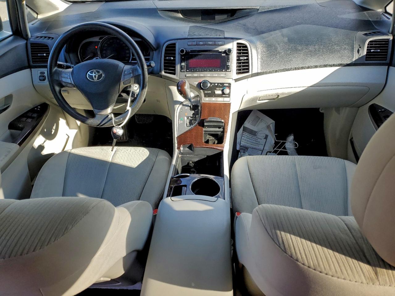 2010 TOYOTA VENZA photo 8