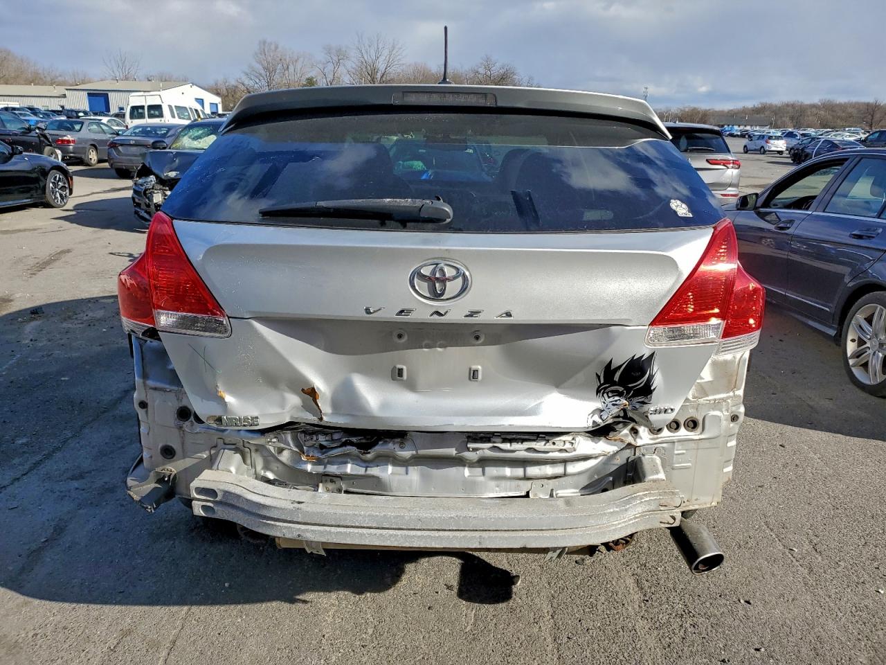 2010 TOYOTA VENZA photo 6