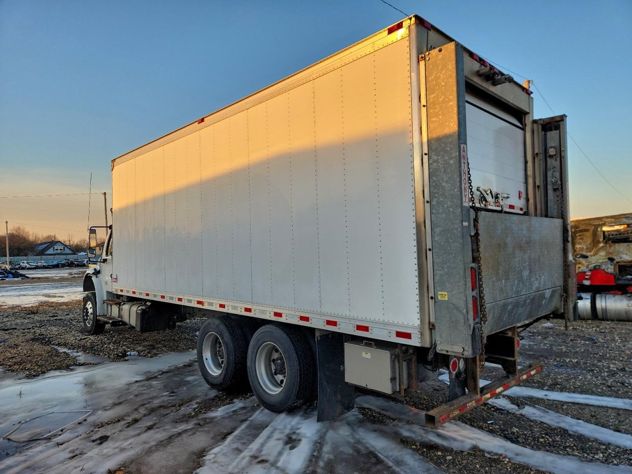 2019 FREIGHTLINER BUSINESS CLASS M2 REFRIGERATED BOX TRUCK photo 3
