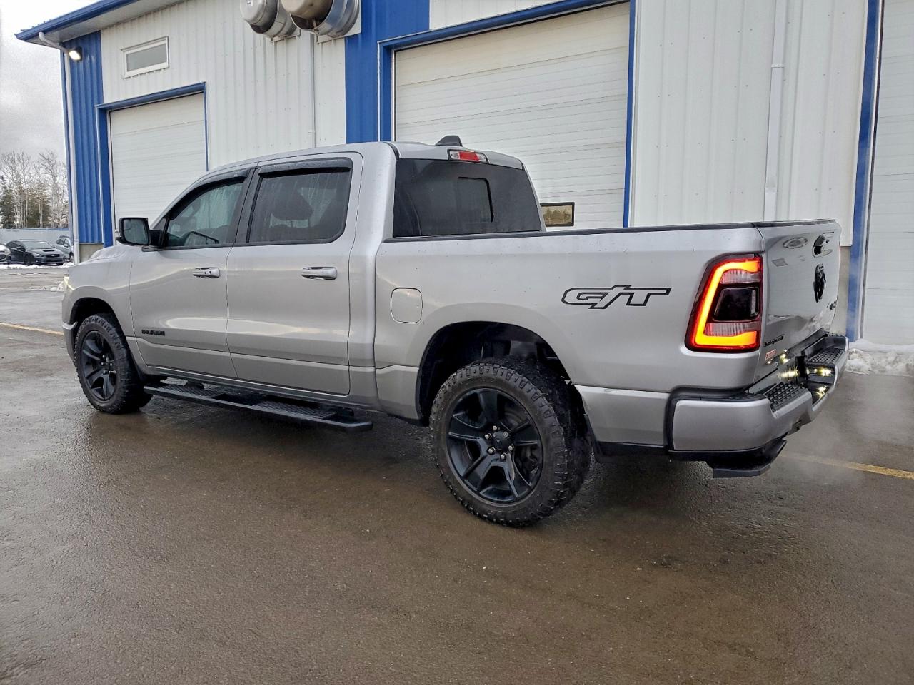 2023 RAM 1500 SPORT photo 2