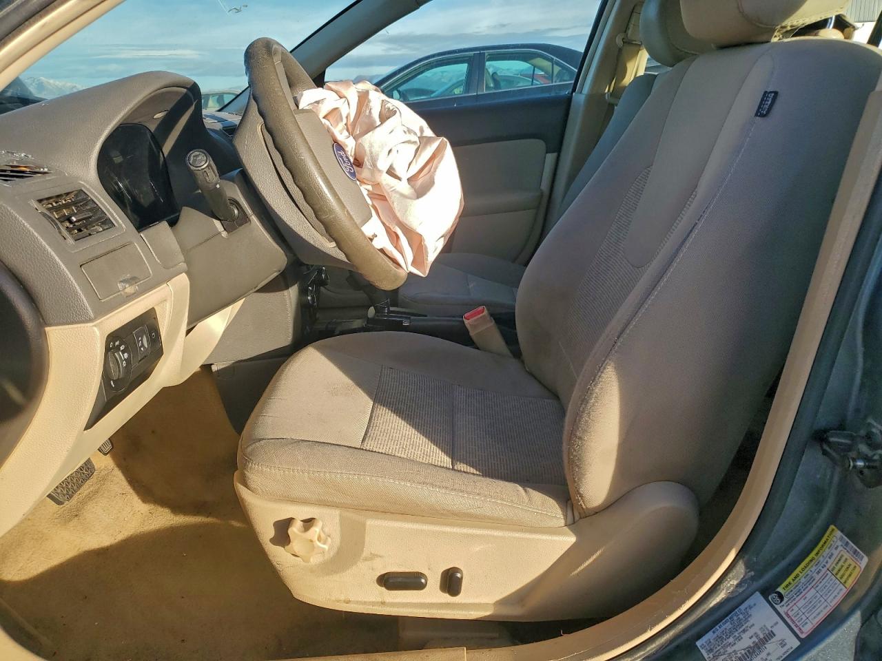 2012 FORD FUSION SE photo 7