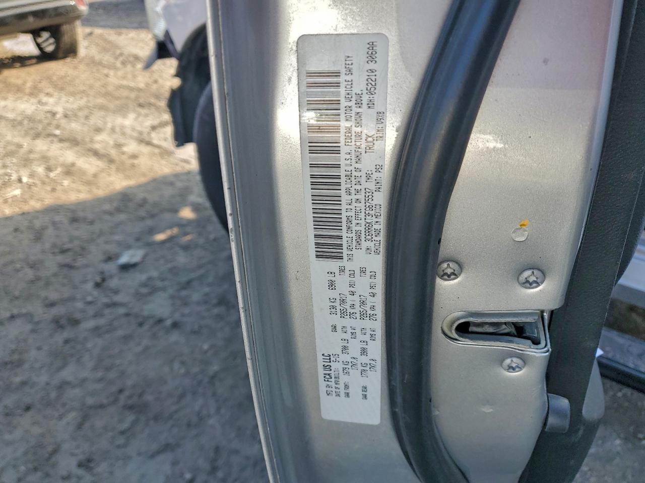 2015 RAM 1500 ST photo 12