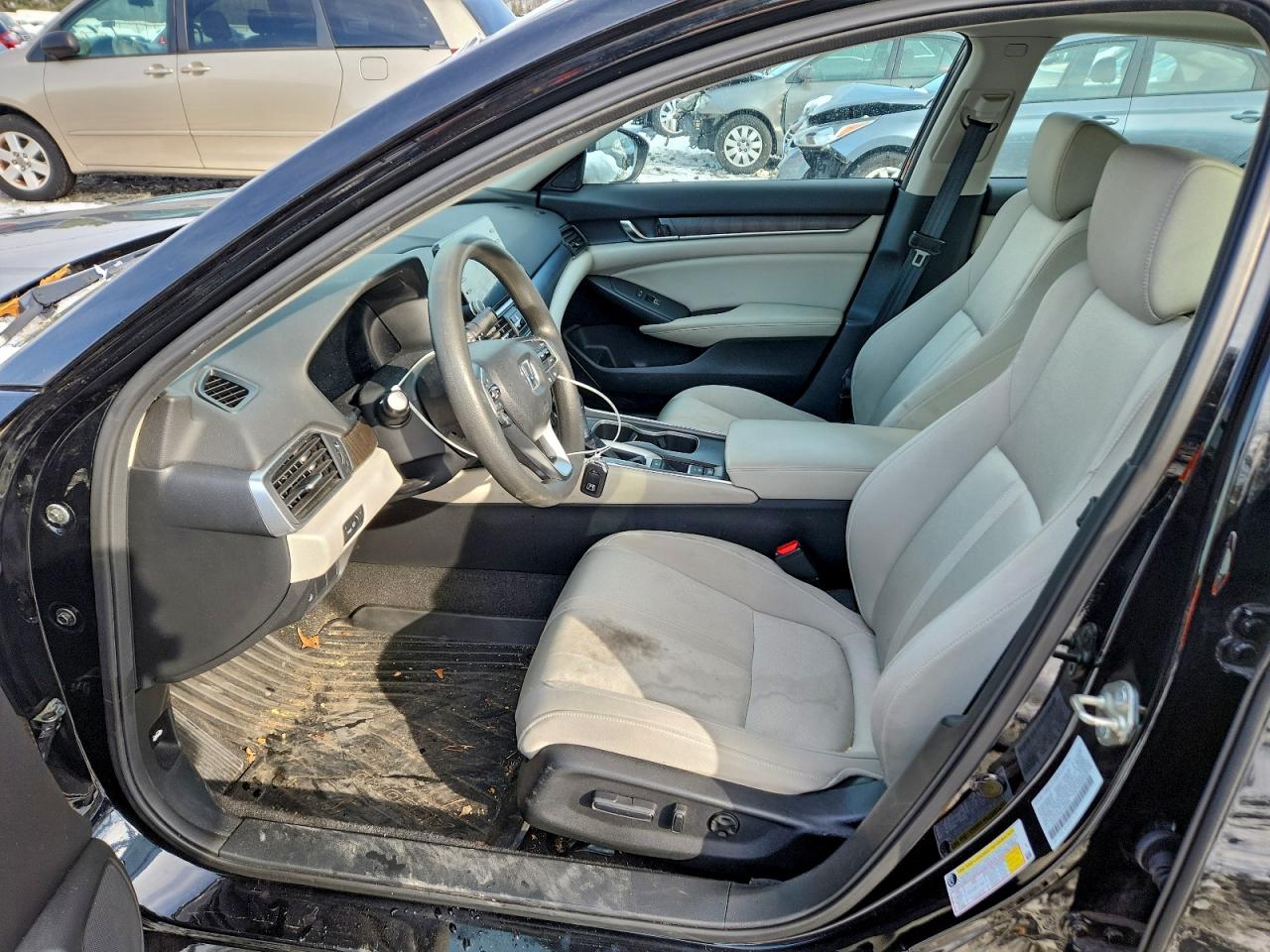 2018 HONDA ACCORD EX photo 7