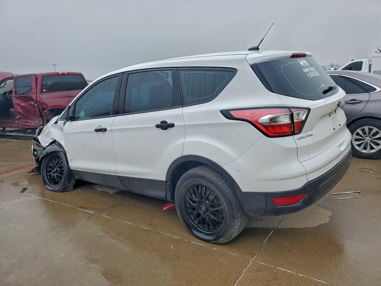 2018 FORD ESCAPE S photo 2