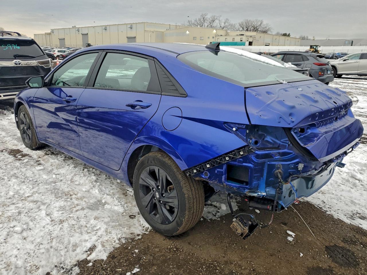 2023 HYUNDAI ELANTRA BLUE photo 2