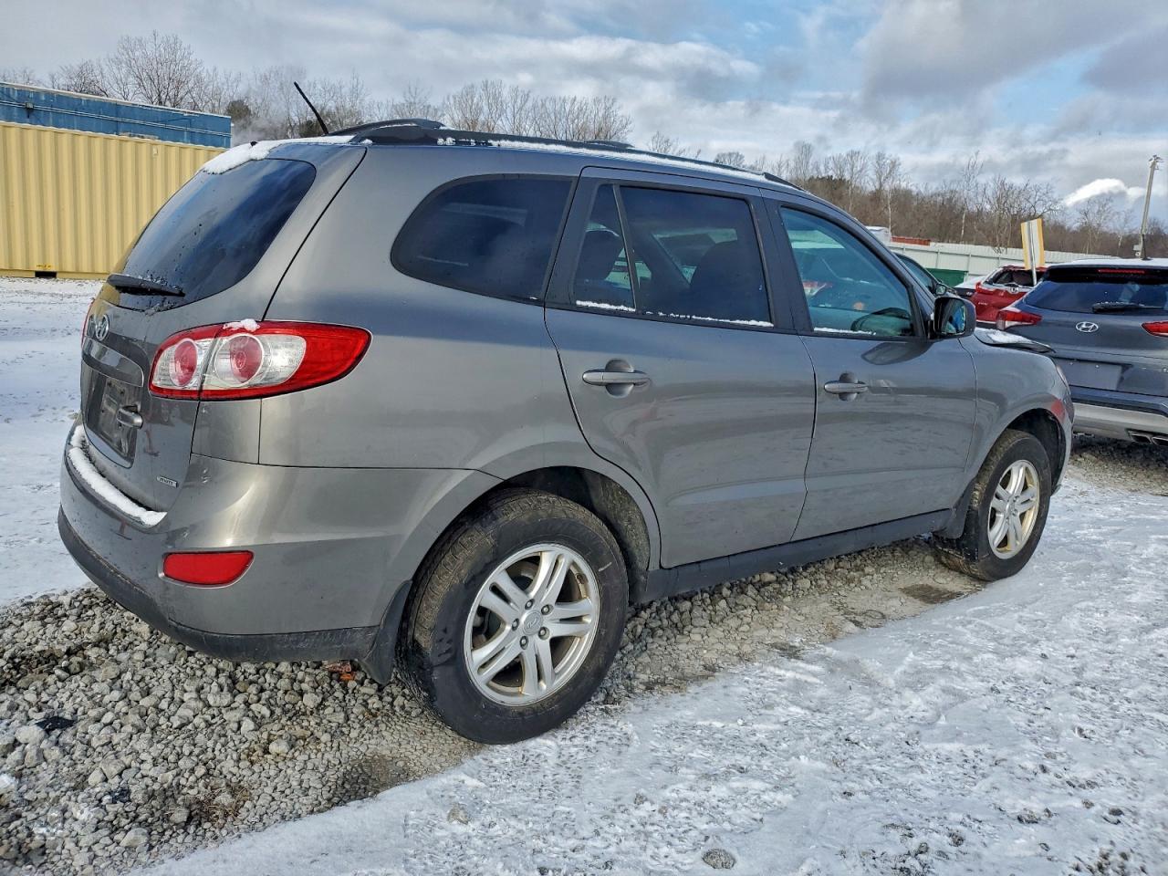 2012 HYUNDAI SANTA FE GLS photo 3